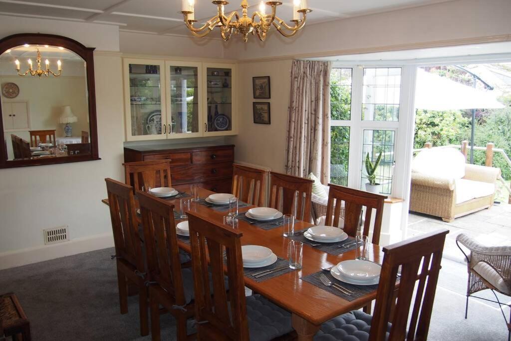 Hectors House Comfortable 4 Bed House In Mature Gardens Yelverton Ngoại thất bức ảnh